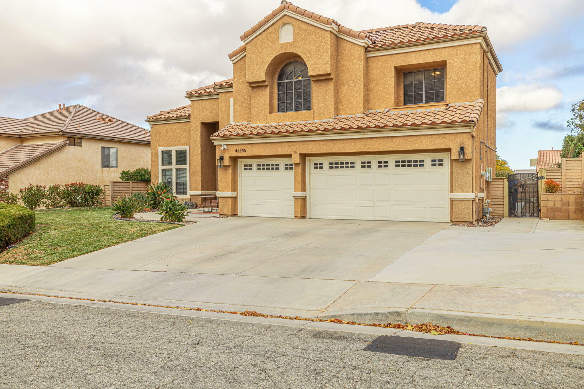 Property Photo:  42246 Valley Vista Drive  CA 93536 