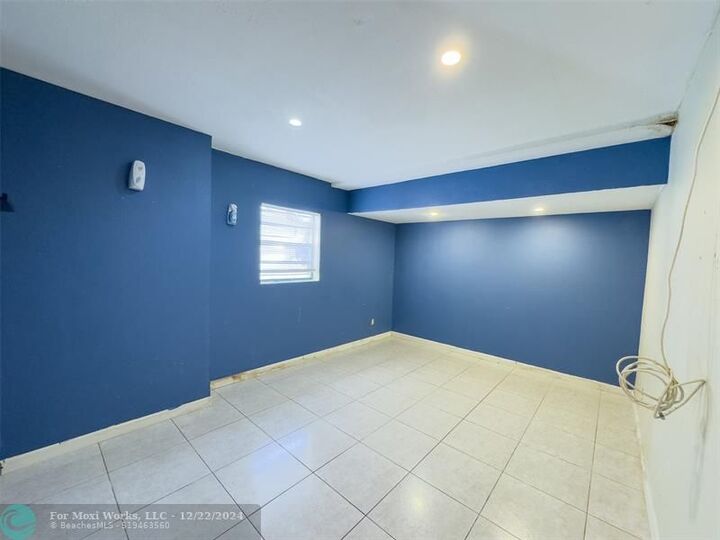 Property Photo:  6622 Racquet Club Dr 107  FL 33319 
