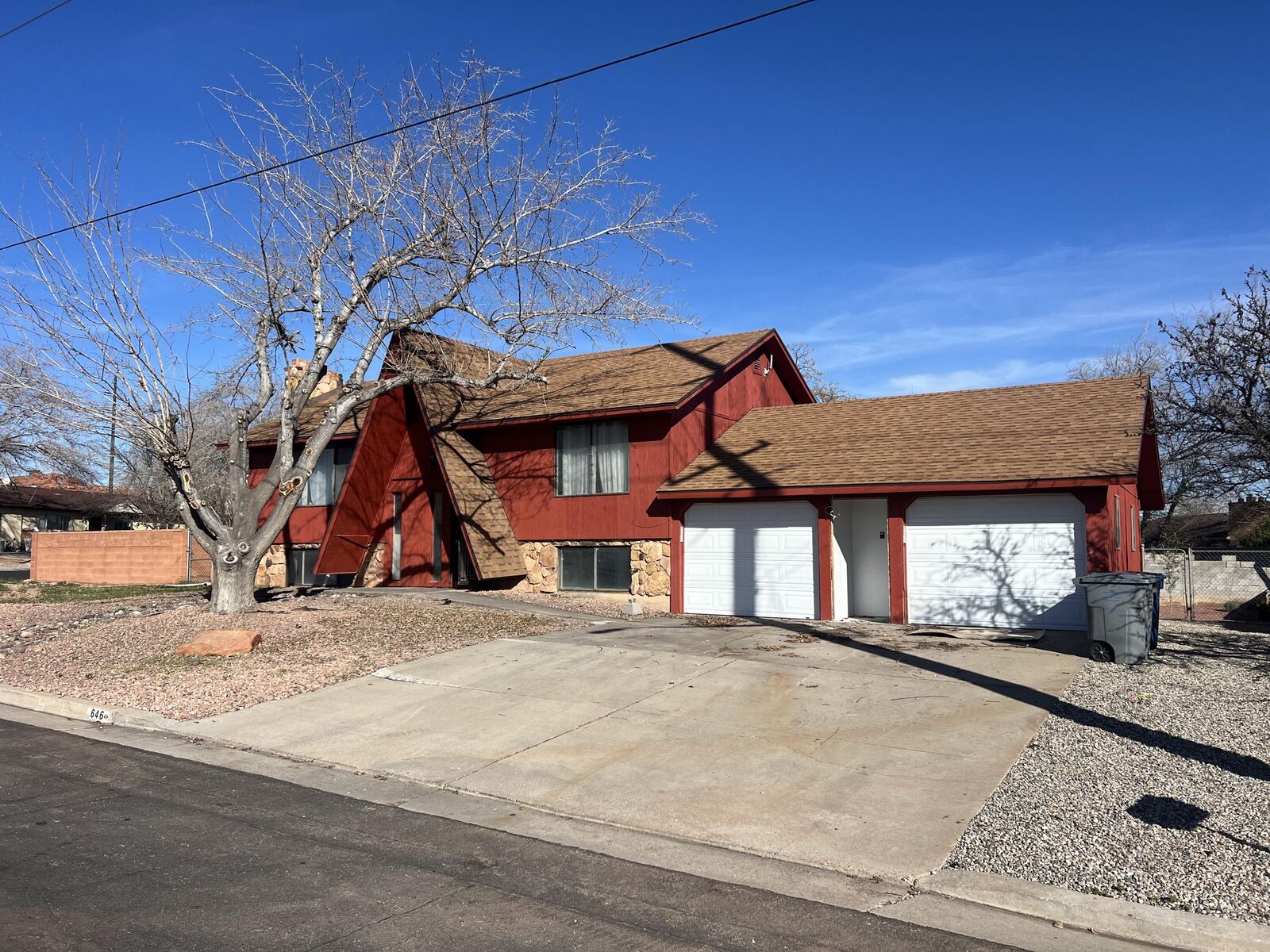 Property Photo:  646 N 2000 E  UT 84790 