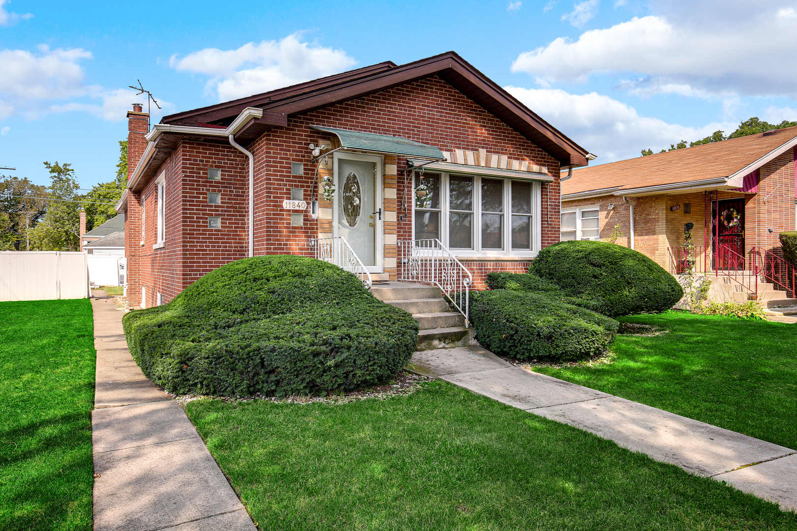 Property Photo:  11840 S Artesian Avenue  IL 60655 