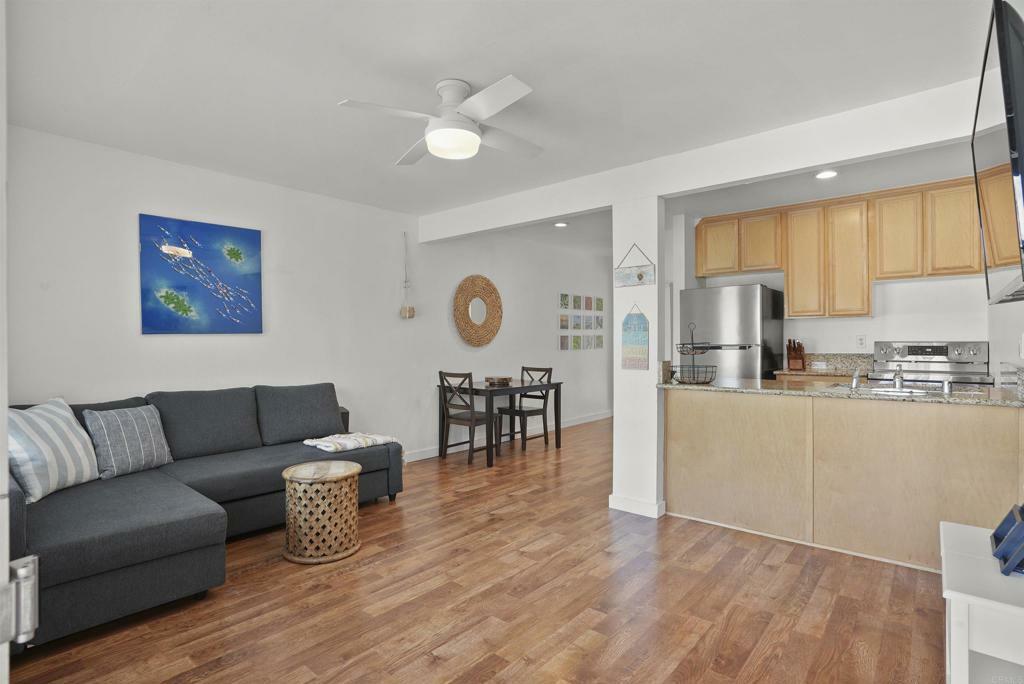 Property Photo:  615 Vine St Unit 8  CA 92054 