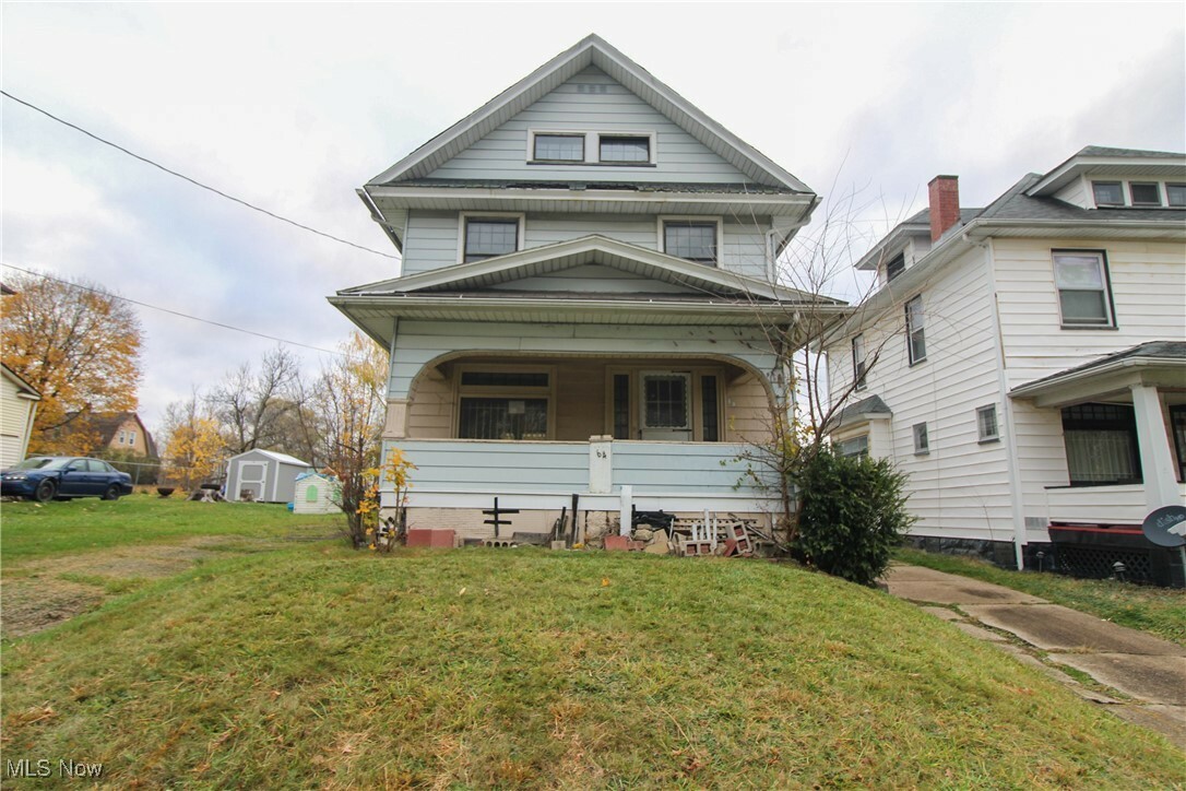 Property Photo:  64 E Earle Avenue  OH 44507 