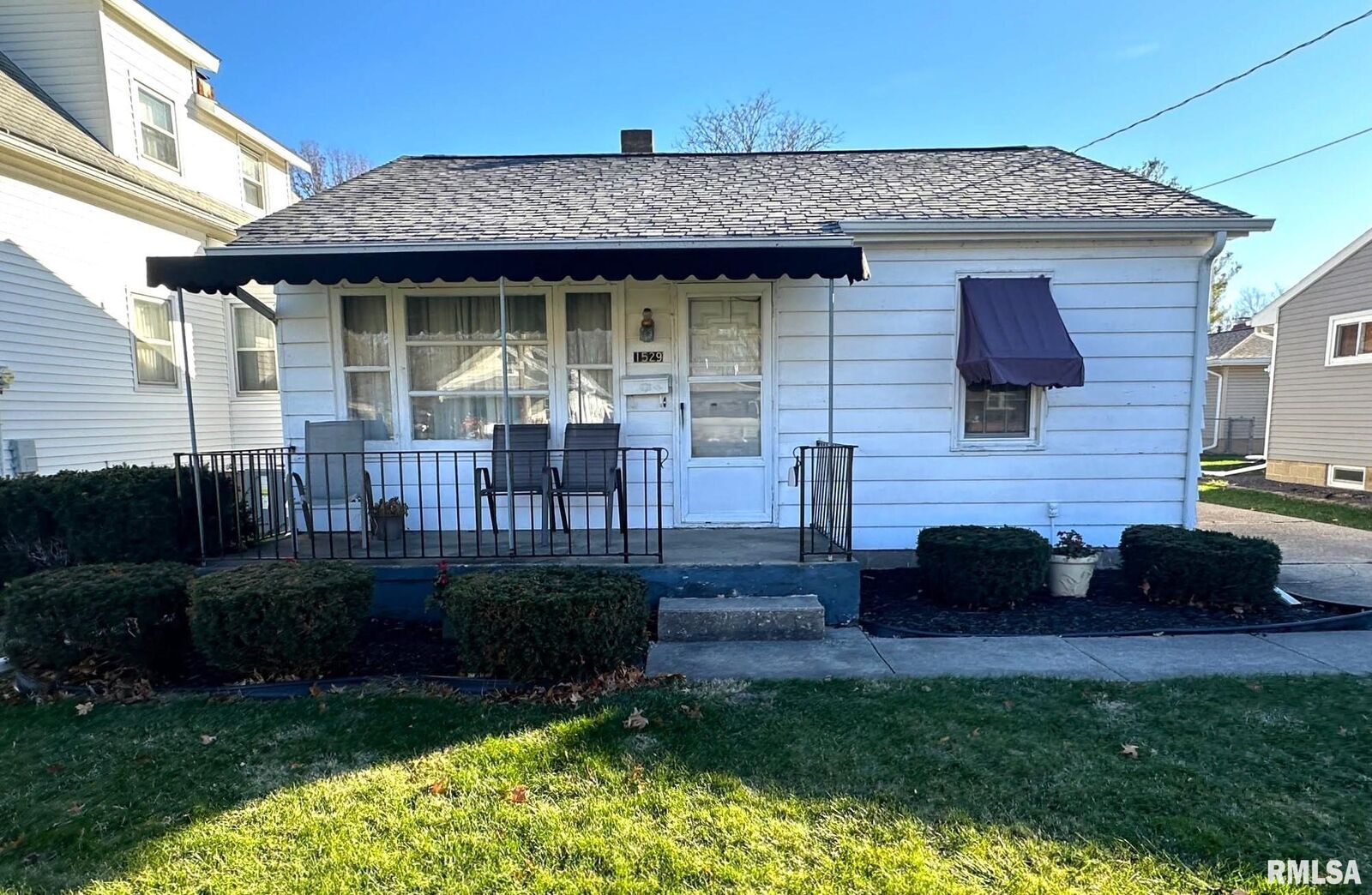 Property Photo:  1529 Willard Street  IL 61401 
