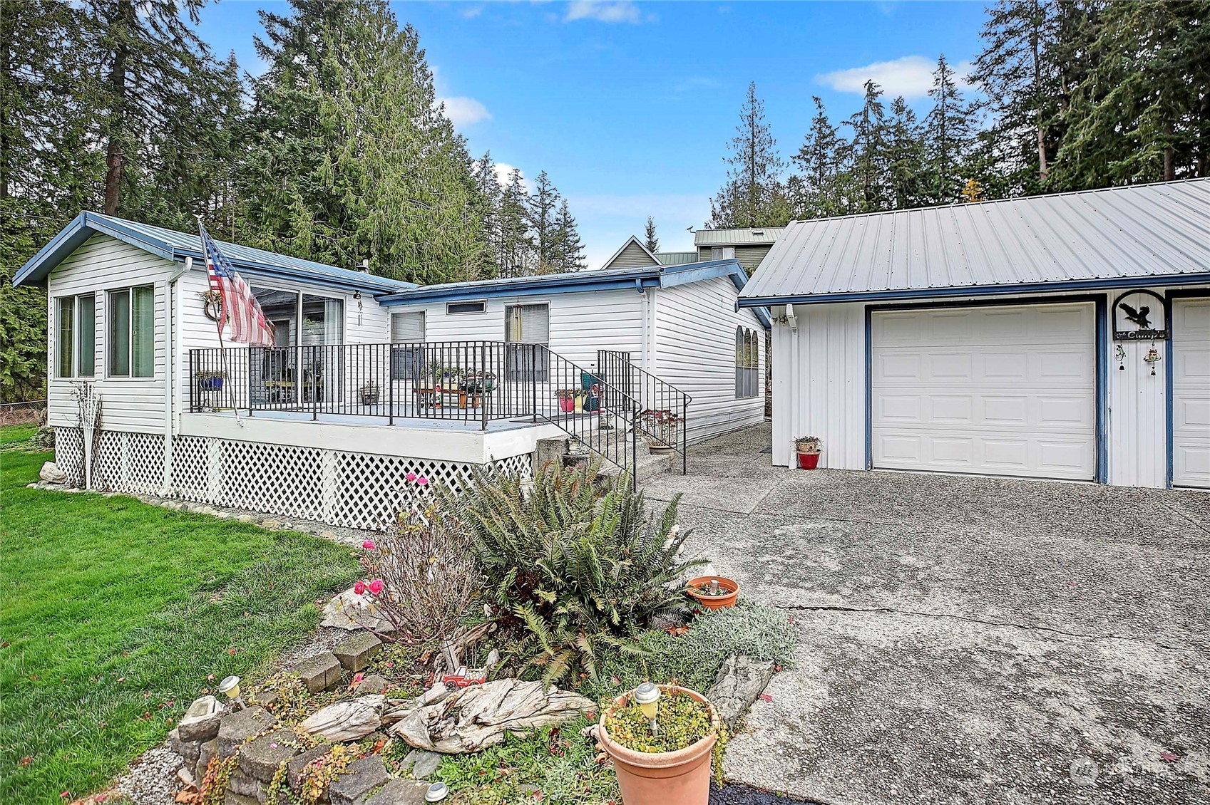 Property Photo:  764 Vista Drive  WA 98282 