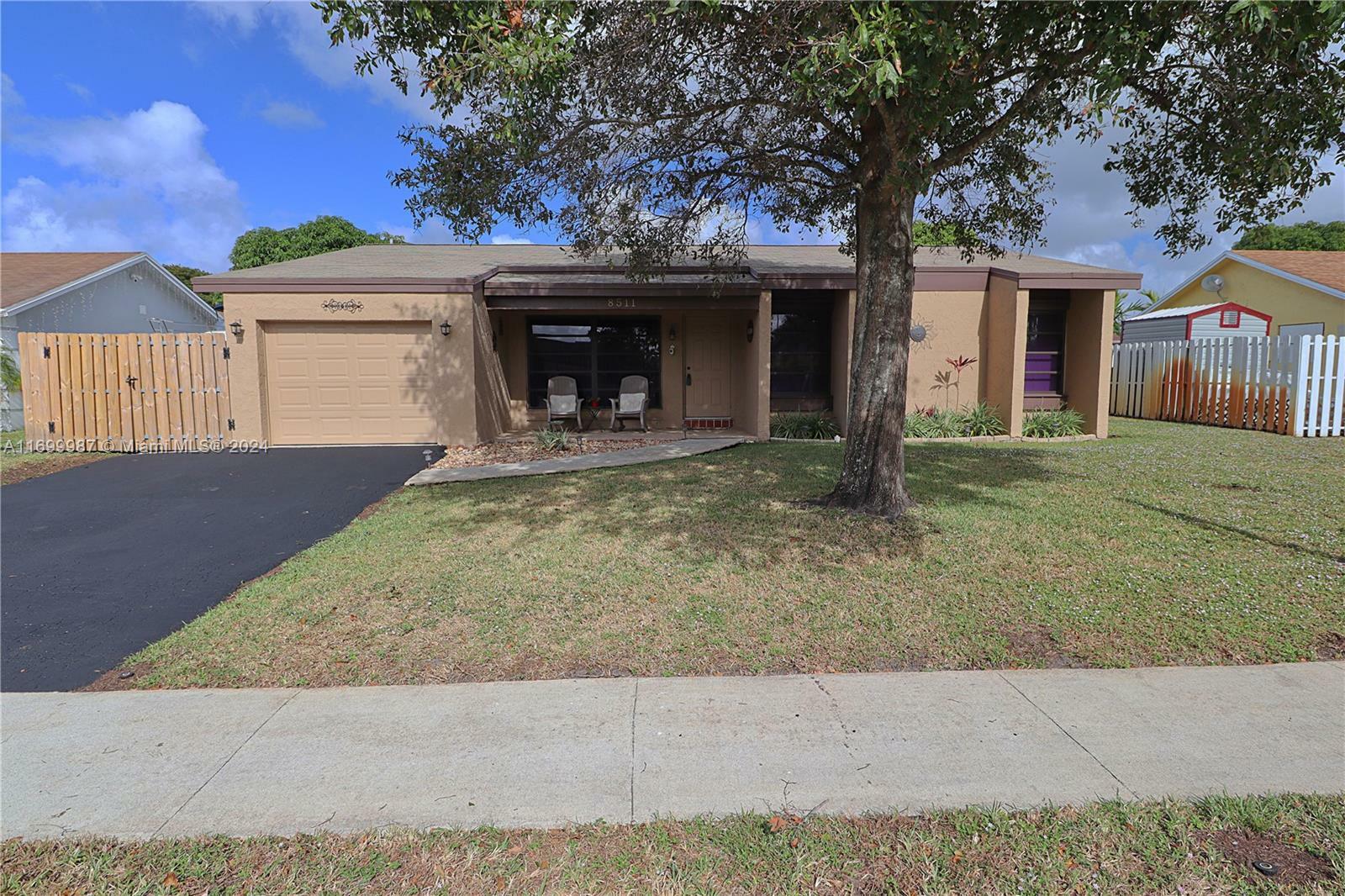 Property Photo:  8511 NW 8th St  FL 33024 