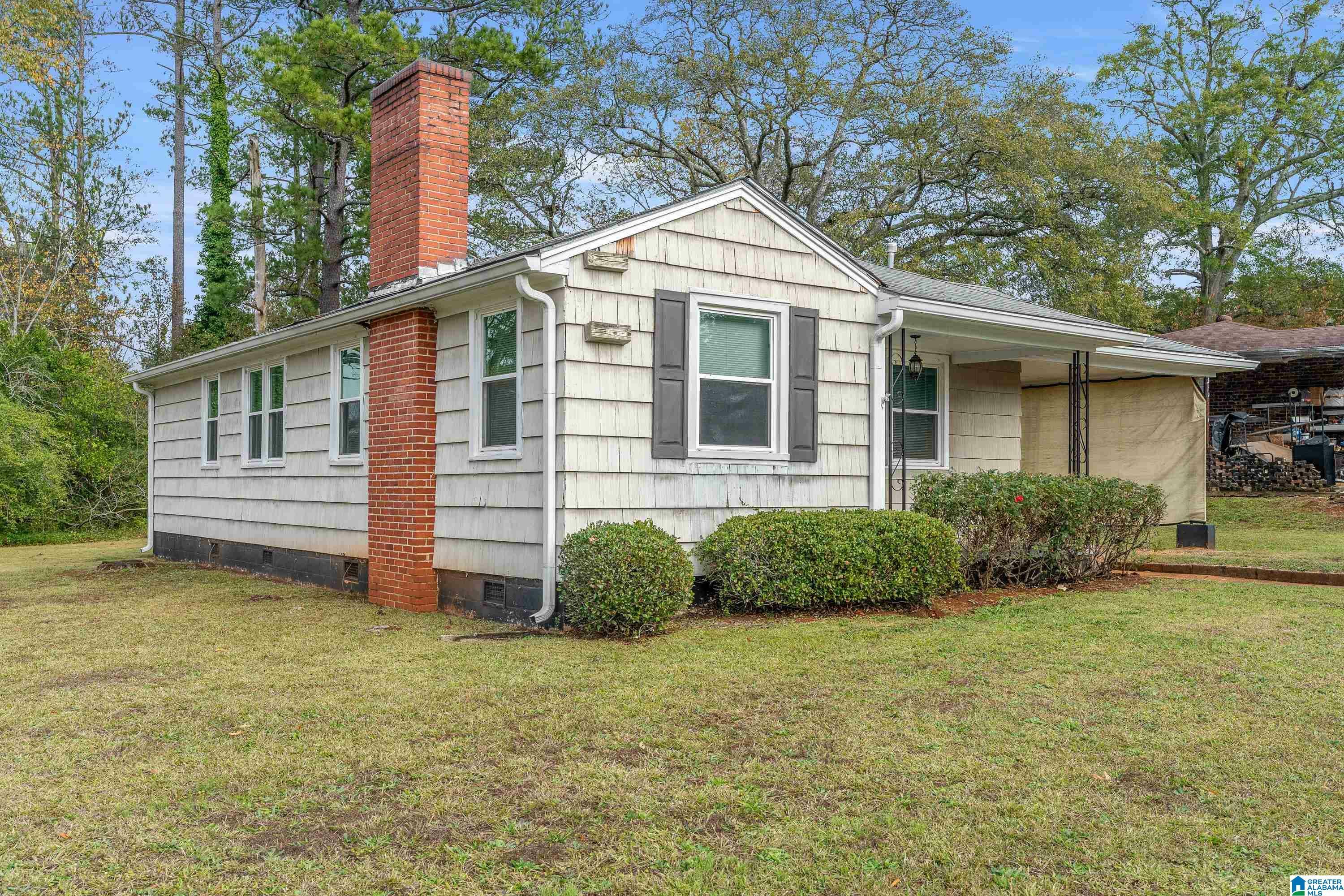 Property Photo:  726 Glenwood Road  AL 35160 