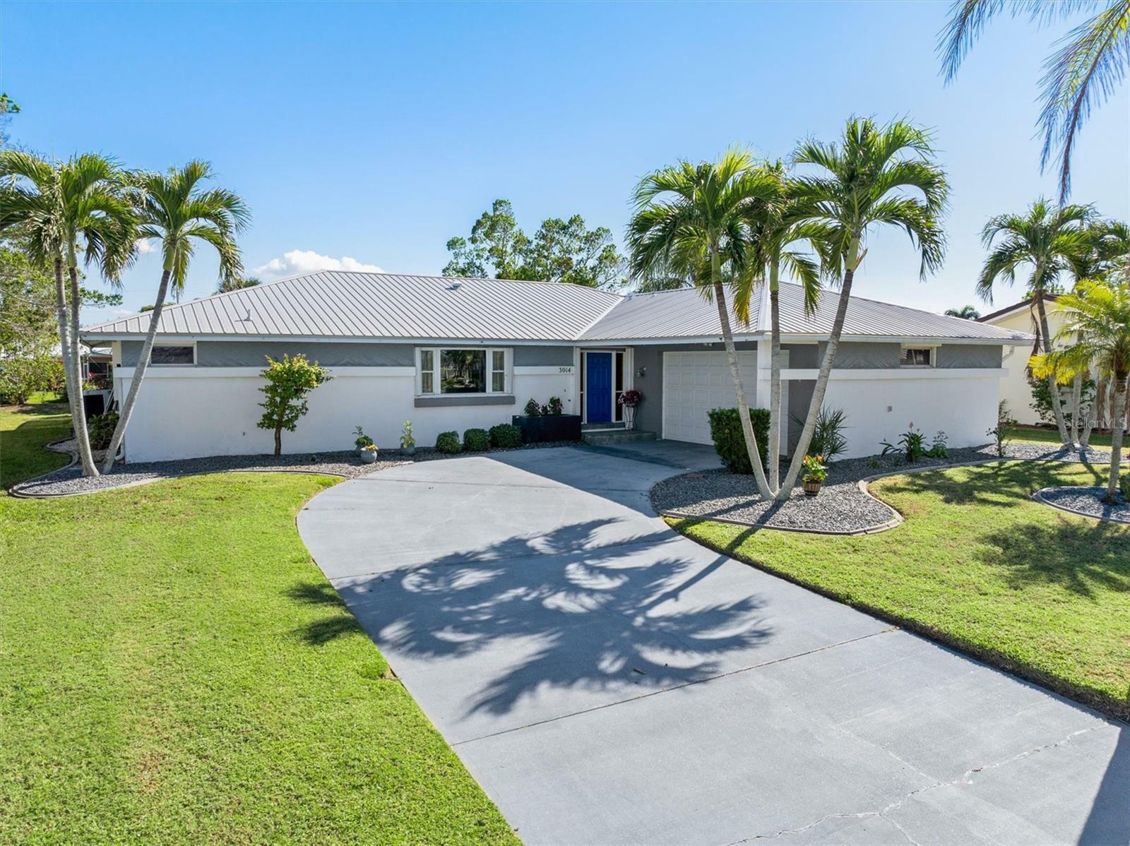 Property Photo:  3014 Guadalupe Drive  FL 33950 