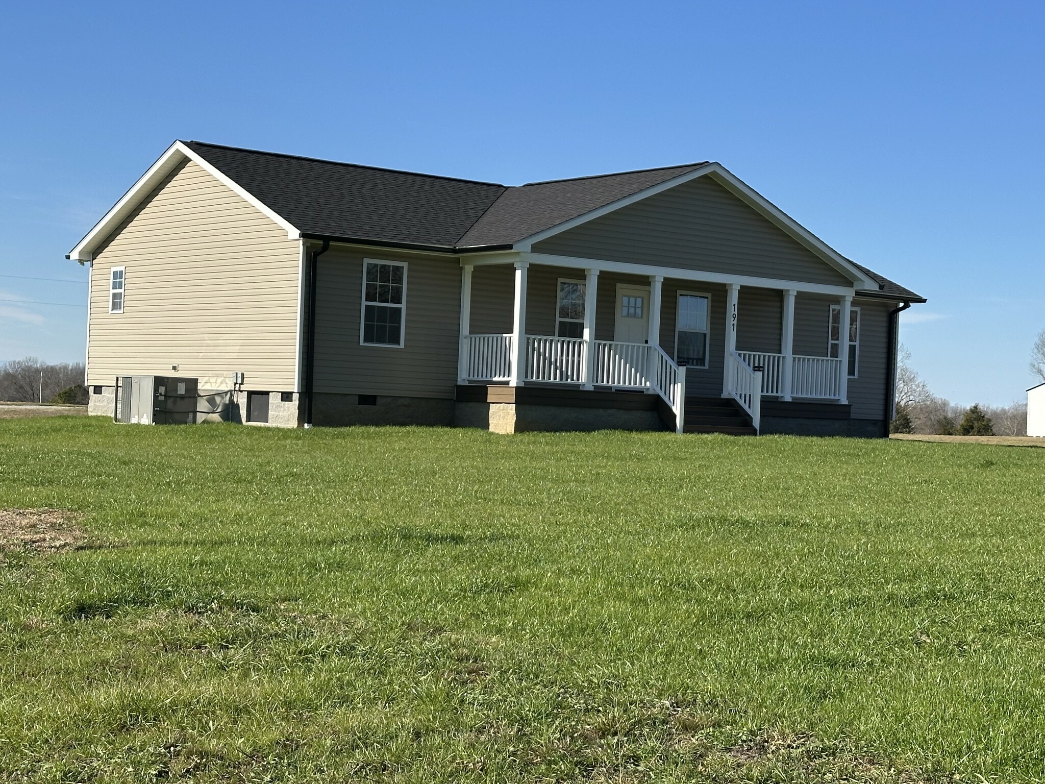 Property Photo:  191 Rigling Rd  TN 38469 