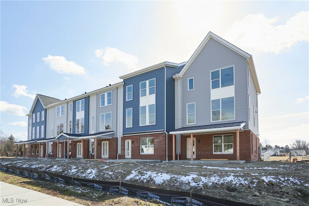 604 Mull Avenue 12  Akron OH 44313 photo