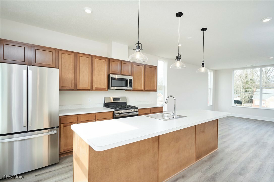 Property Photo: 606 Mull Avenue 13 OH 44313