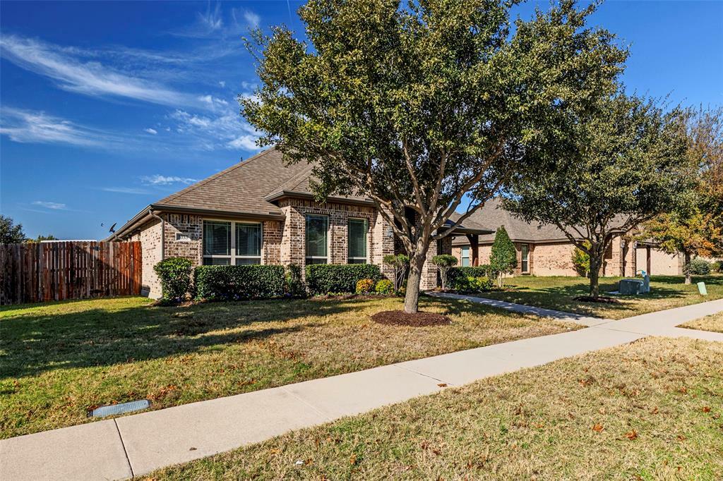 Property Photo:  3033 Carlton Parkway  TX 75165 