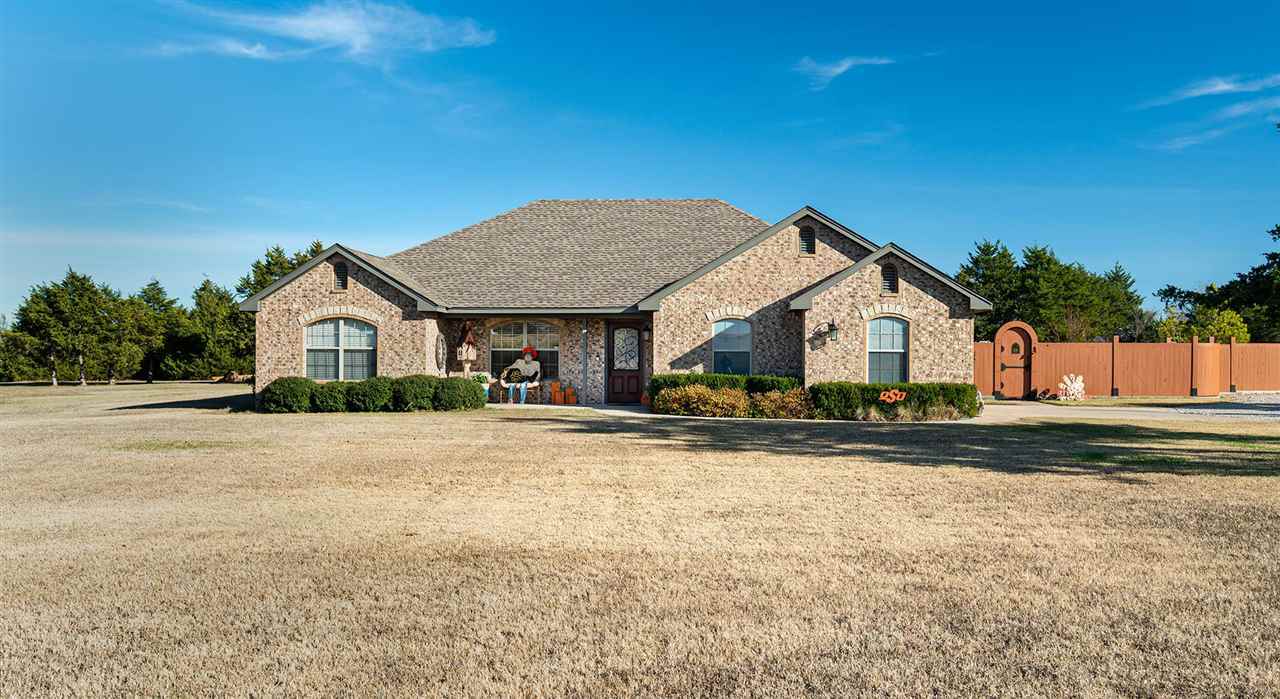 Property Photo: 605 S Ingalls Road OK 74074