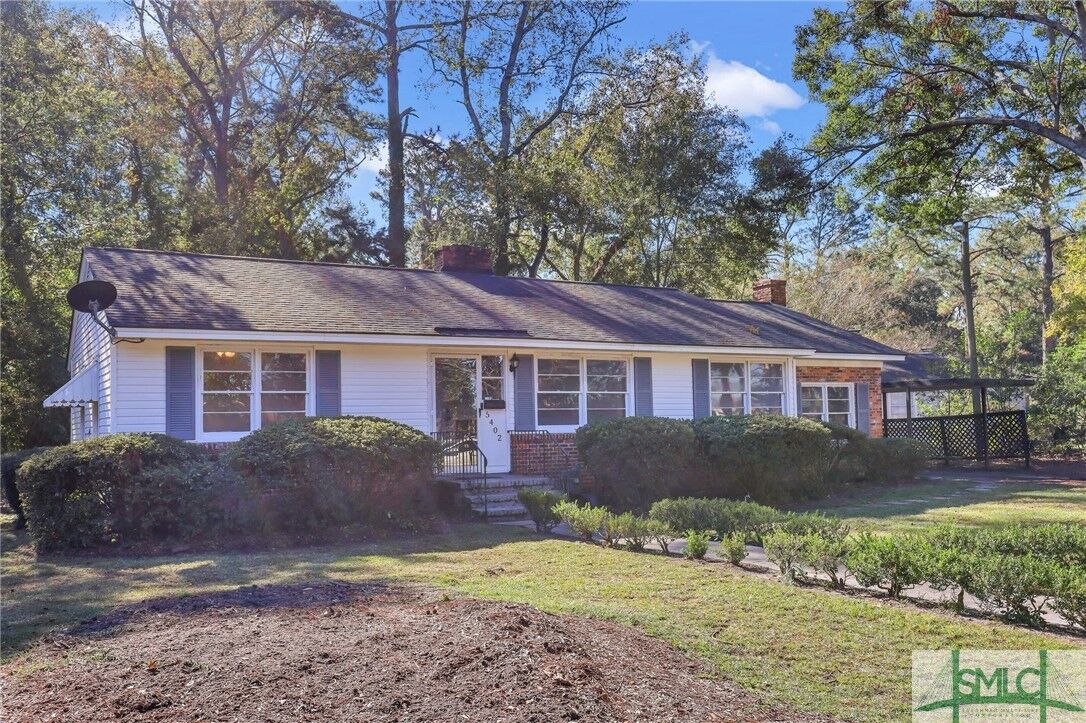 Property Photo:  5402 E Waters Drive  GA 31406 