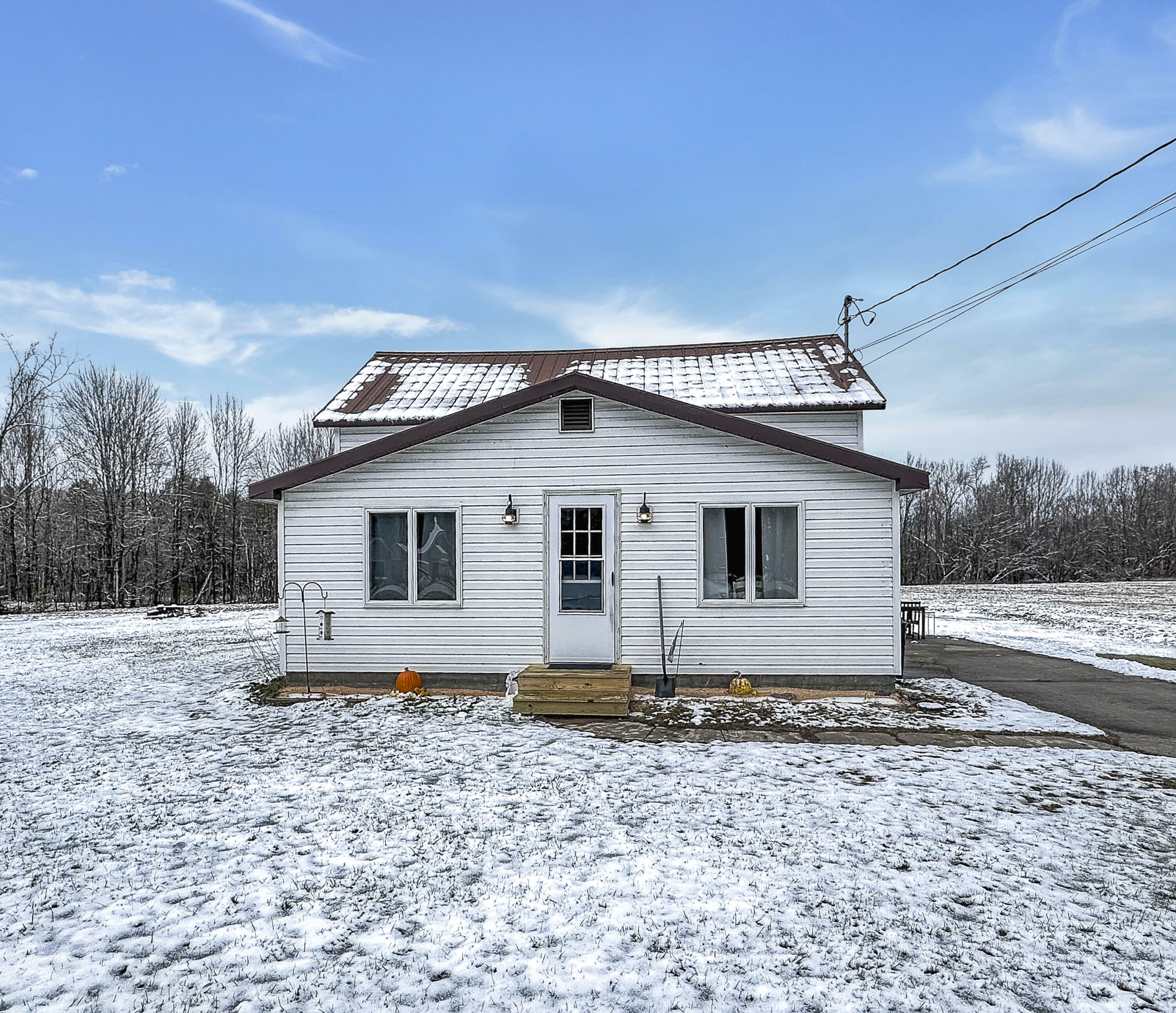 Property Photo: 1648 Hardscrabble Road NY 12981