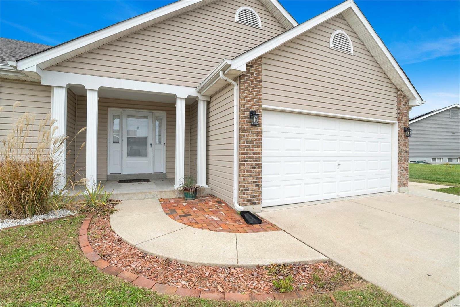 Property Photo:  316 Late Harvest Drive  MO 63390 