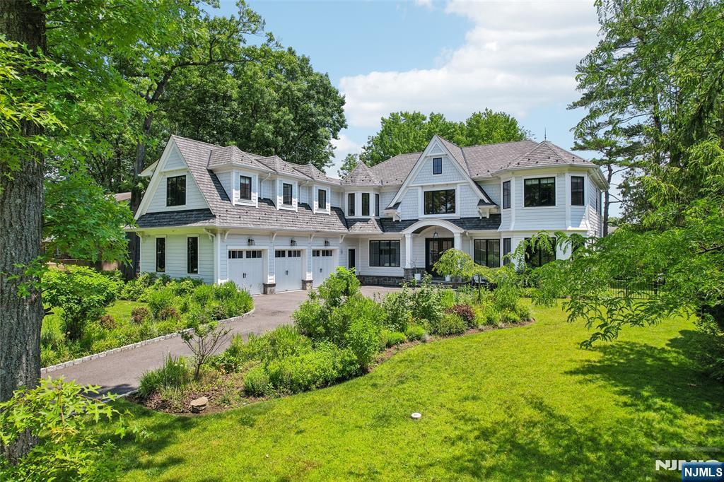 Property Photo: 423 N Woodland Street NJ 07631