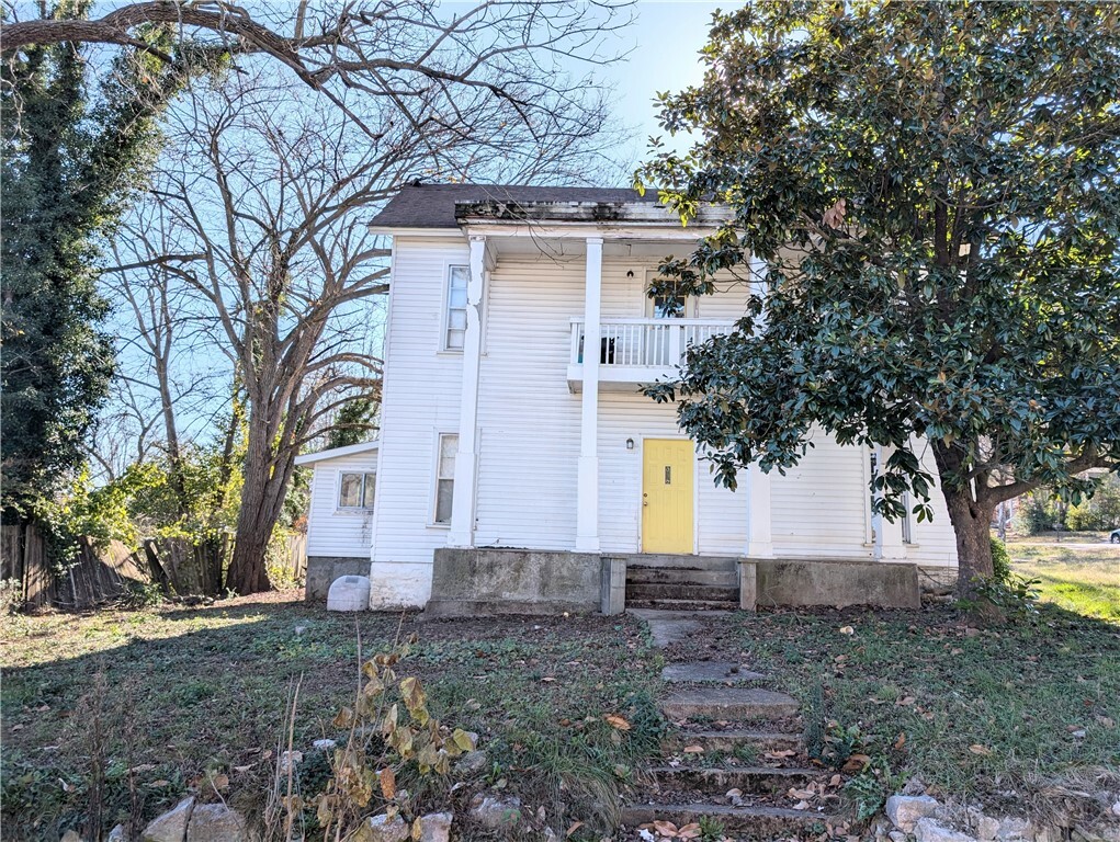 Property Photo:  401 S Cherry Street  AR 72601 