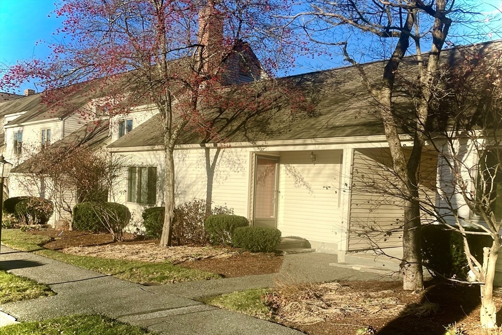 Property Photo:  401 Great Rd 7  MA 01720 