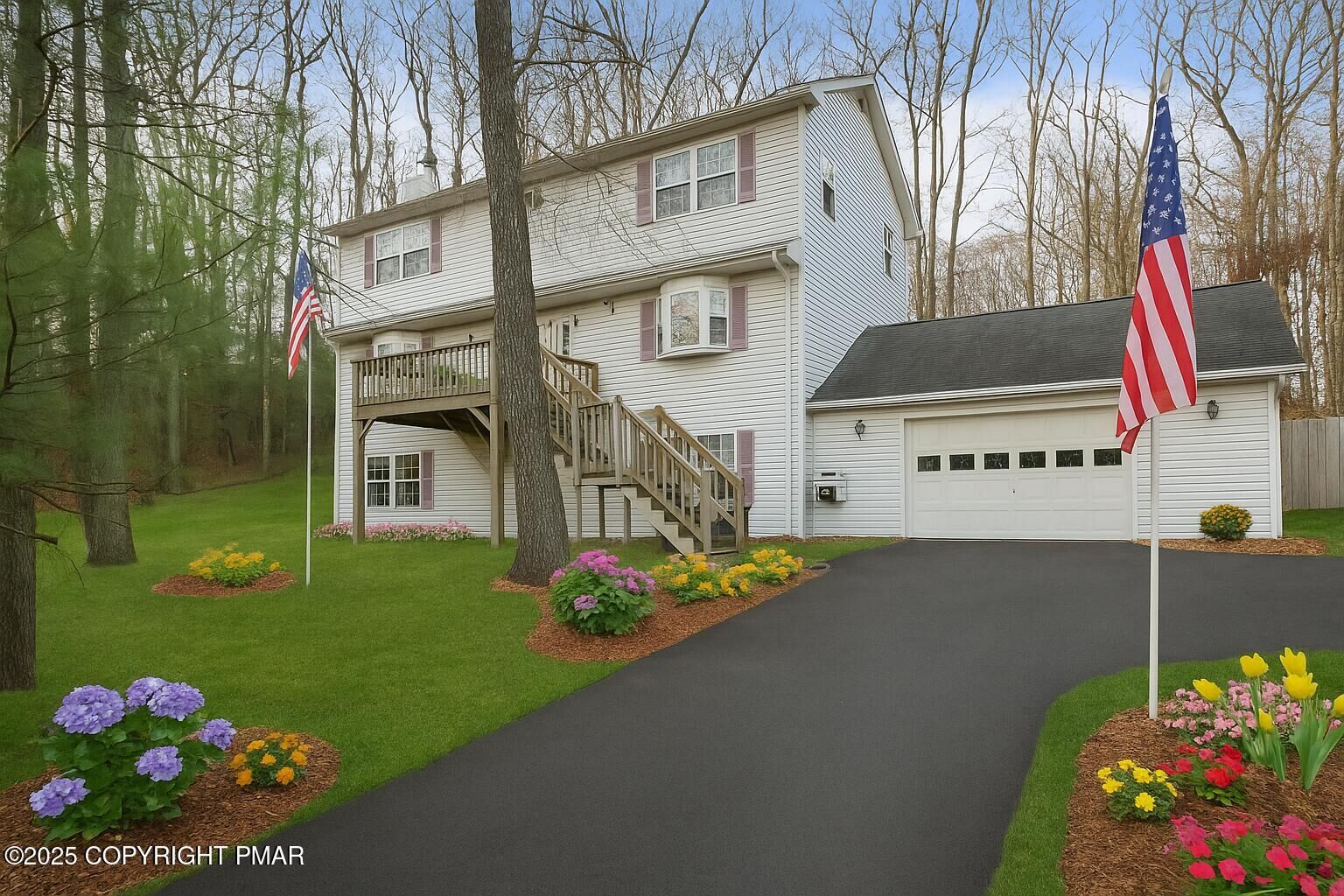 Property Photo: 295 Middle Road PA 18372