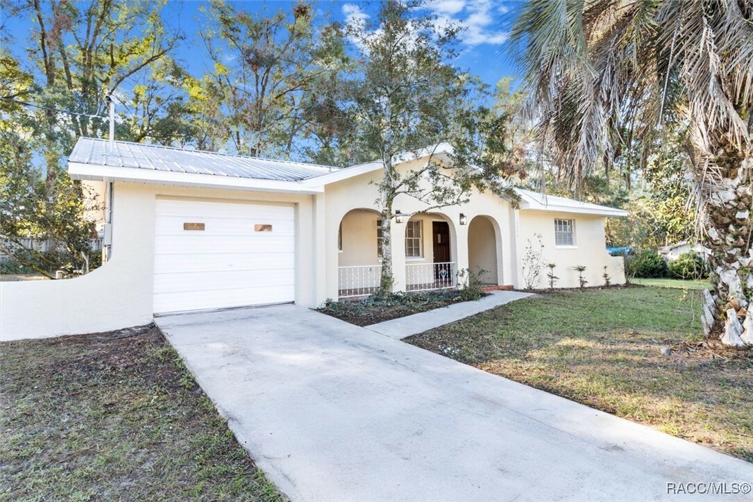 Property Photo:  6596 E Waverly Street  FL 34452 