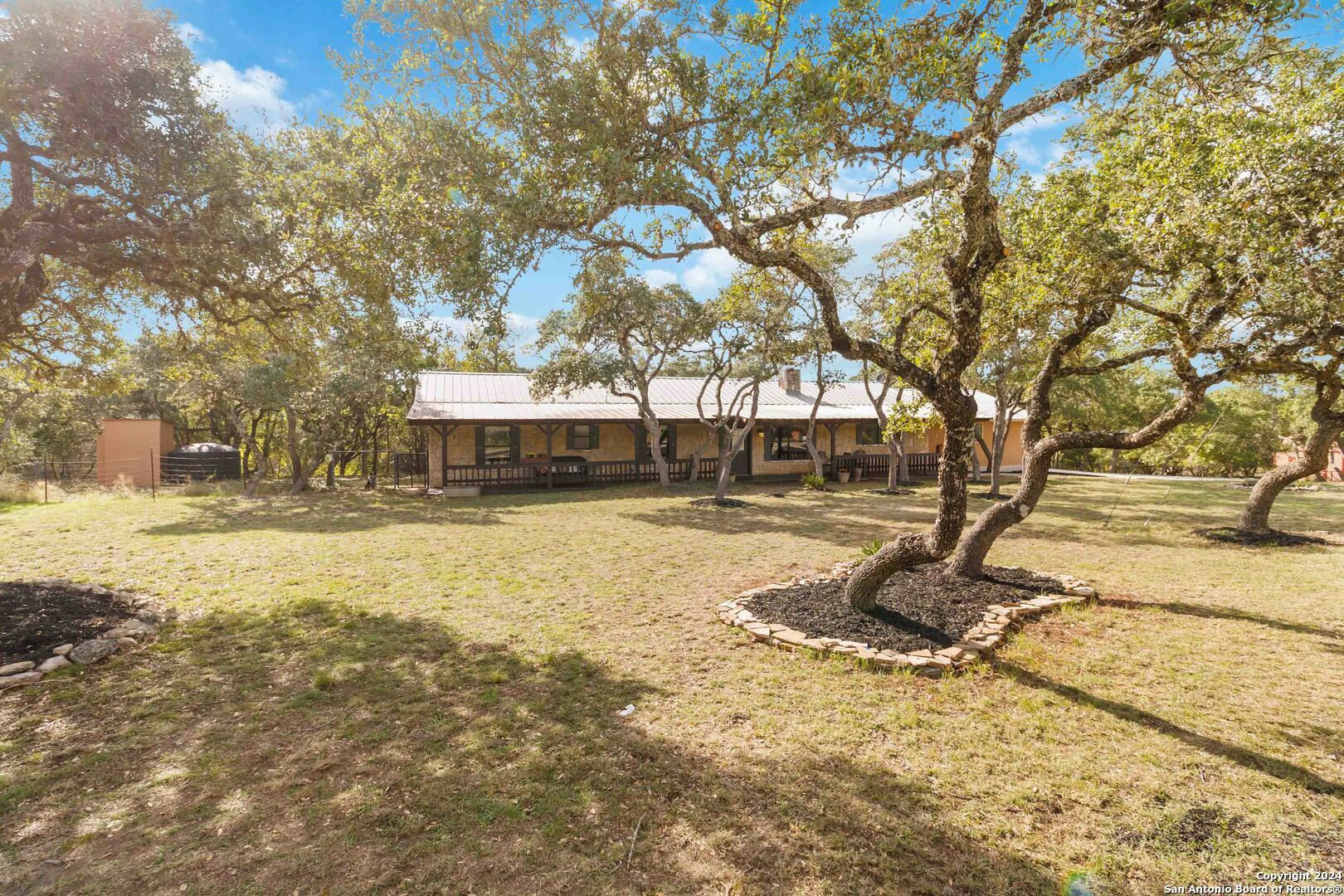 Property Photo:  215 Joey Dr  TX 78006 