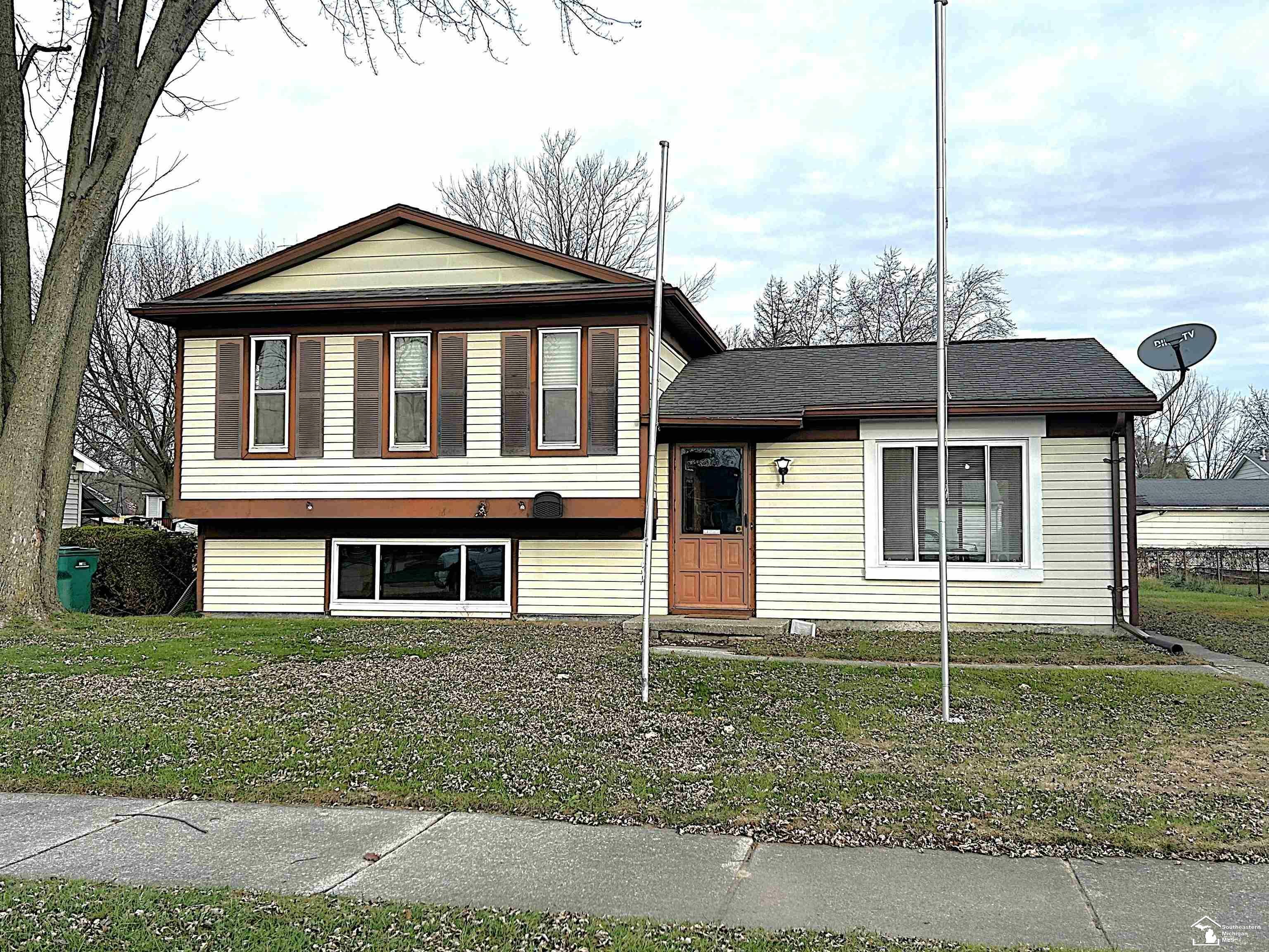 Property Photo:  28622 Burning Tree Street  MI 48174 