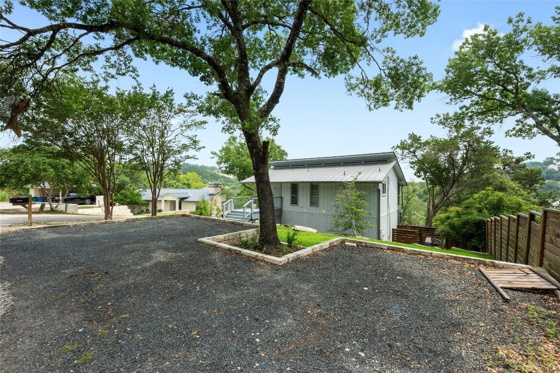 Property Photo:  2711 Trail Of Madrones Street  TX 78746 