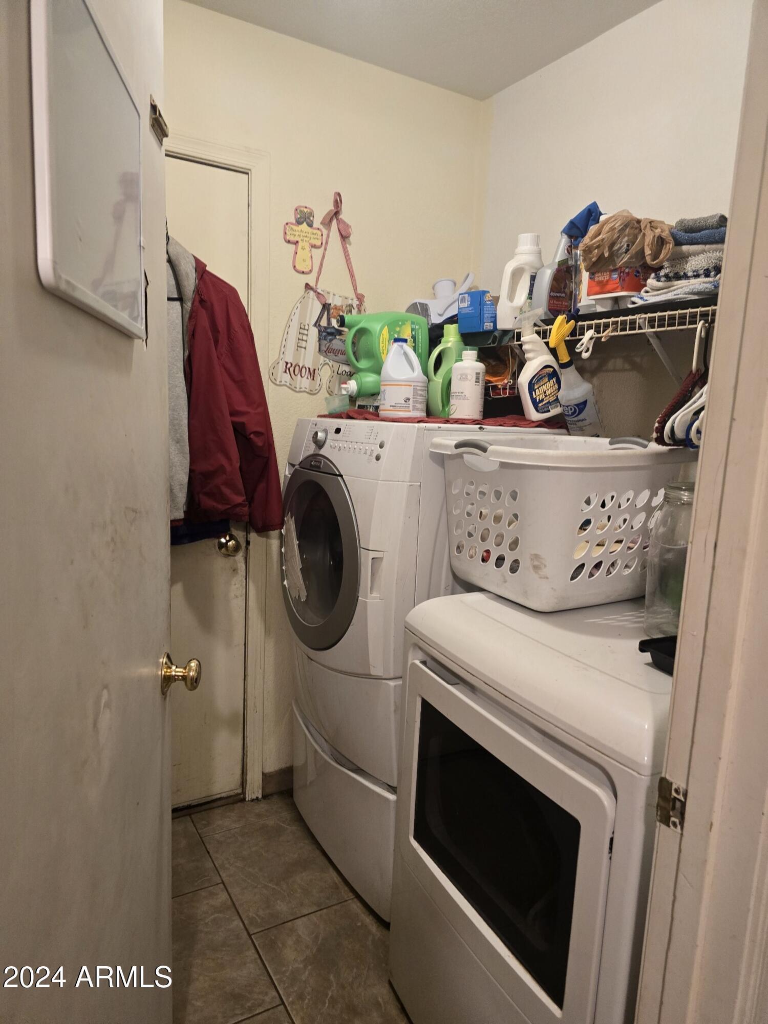 Property Photo: 958 E Dust Devil Drive AZ 85143