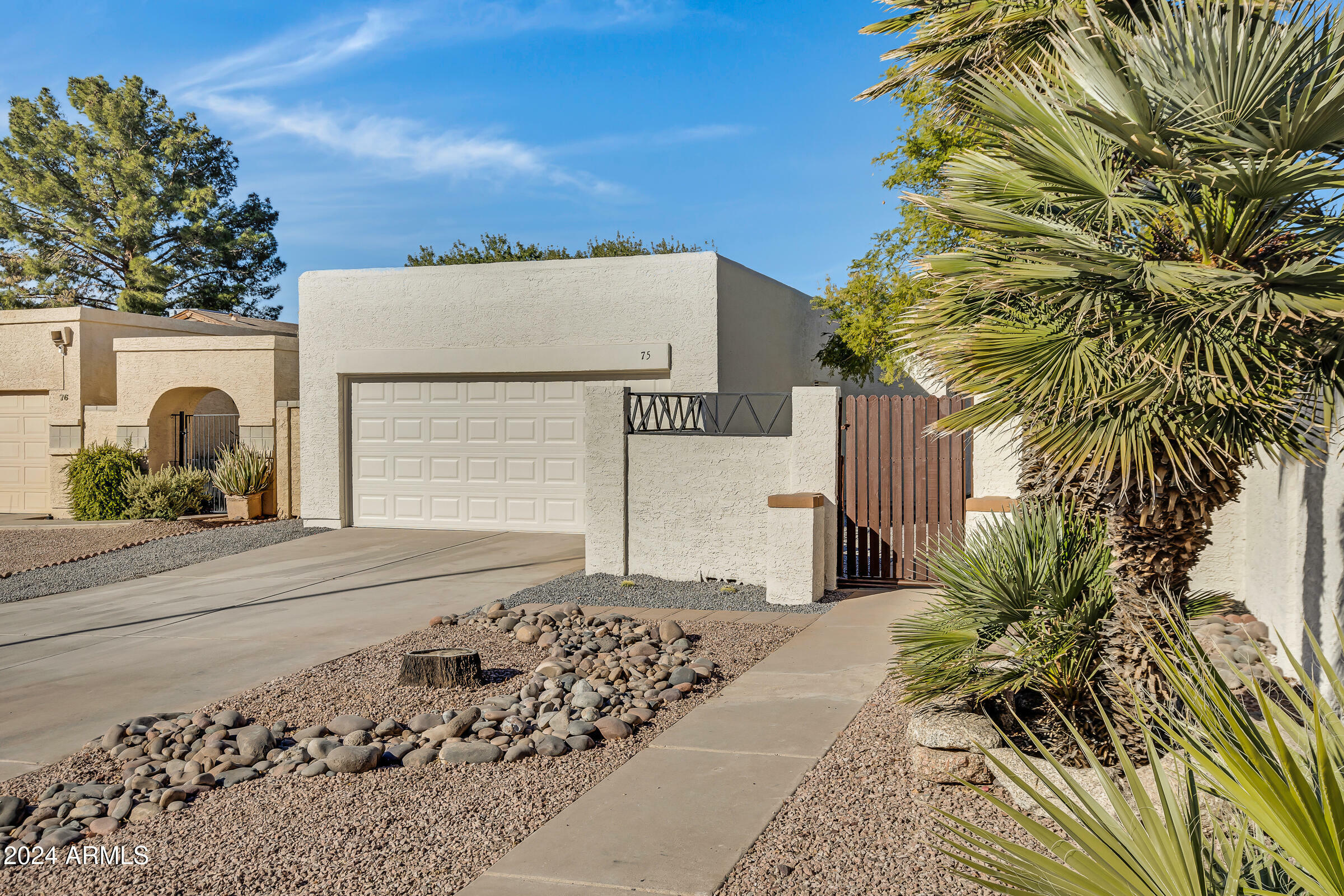 Property Photo:  619 E Jensen Street 75  AZ 85203 