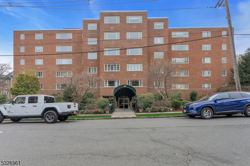 Property Photo:  10 Euclid Ave U-303  NJ 07901 