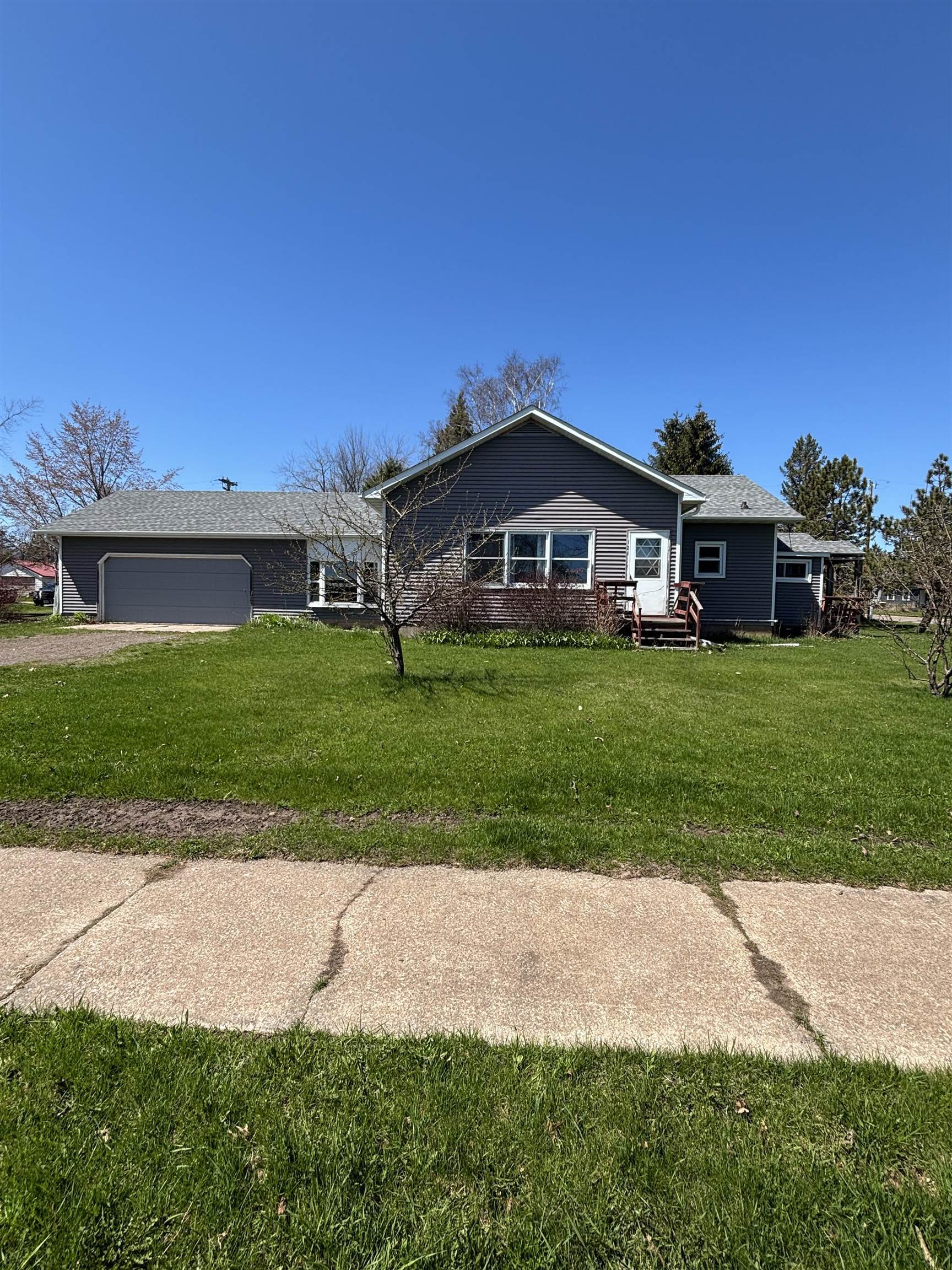 Property Photo: 121 E Bayfield St WI 54891