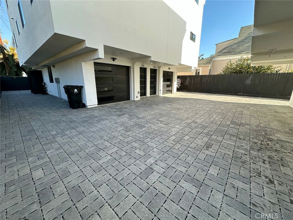 Property Photo:  235 E 29th Street  CA 90011 