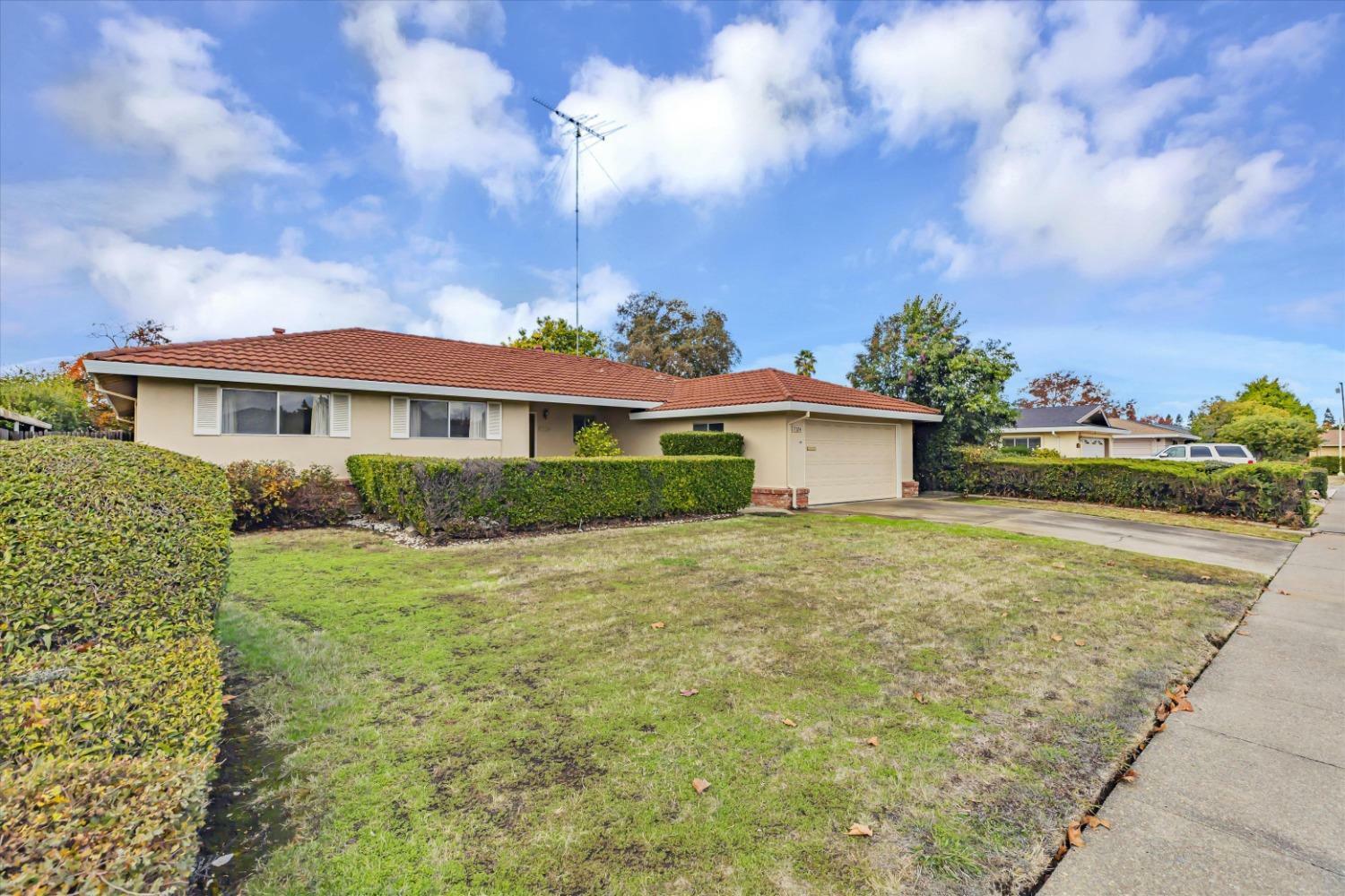 Property Photo:  7324 Barr Way  CA 95831 