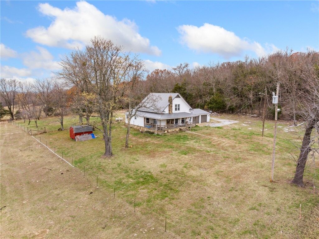 Property Photo:  1862 Ledge Rock Road  AR 72611 