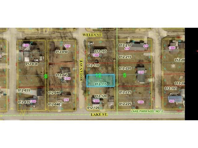 Property Photo:  1302 S Rotan Street  IL 62881 