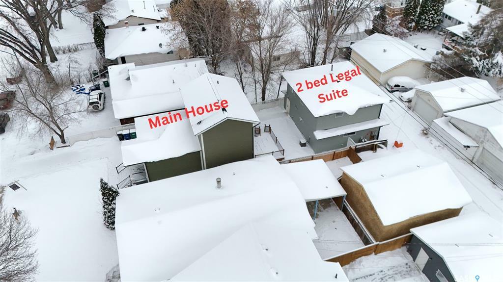 Property Photo:  2125 St Charles Avenue  SK S7M 0N9 