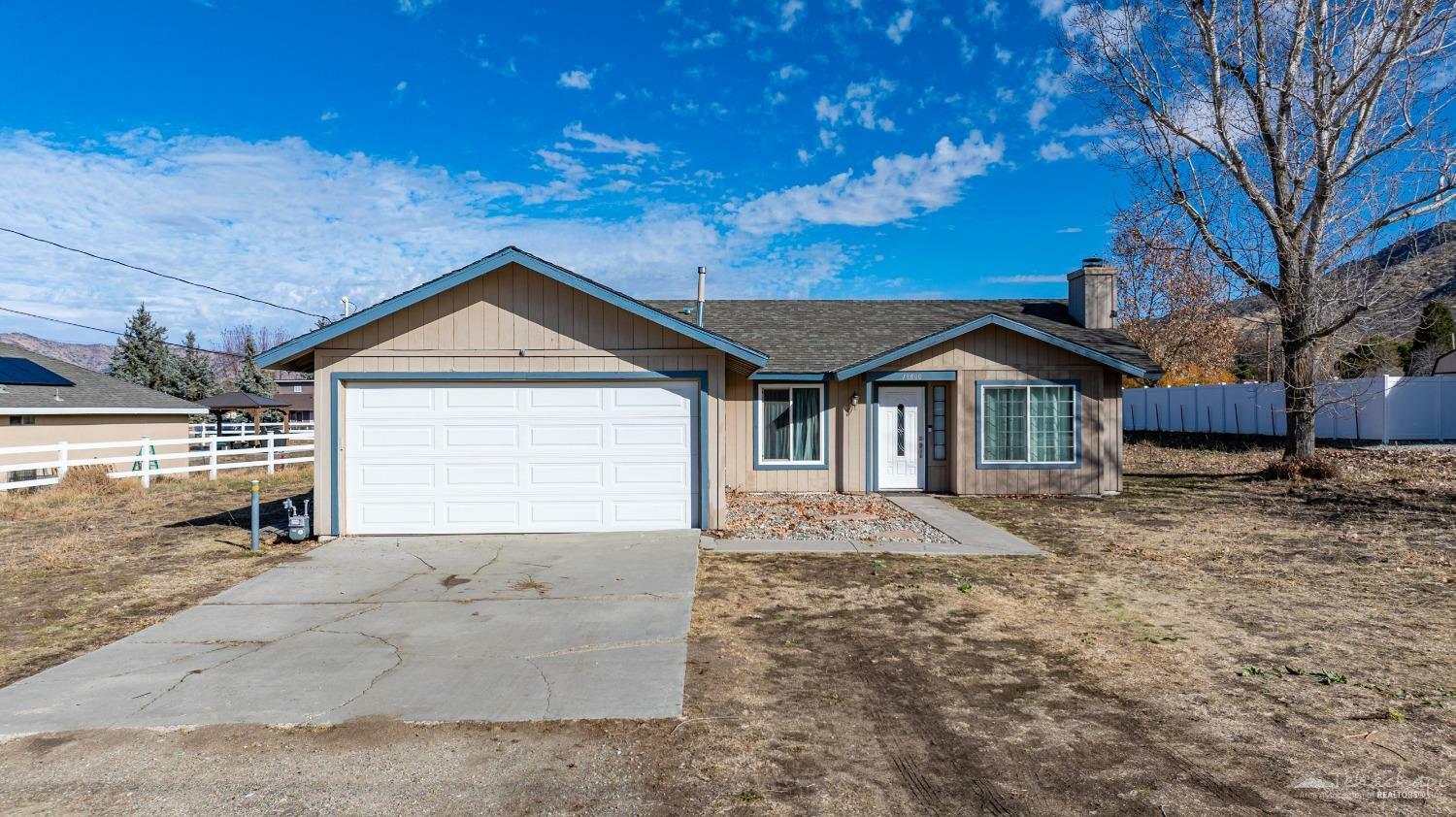 Property Photo: 18000 Swaps Court CA 93561