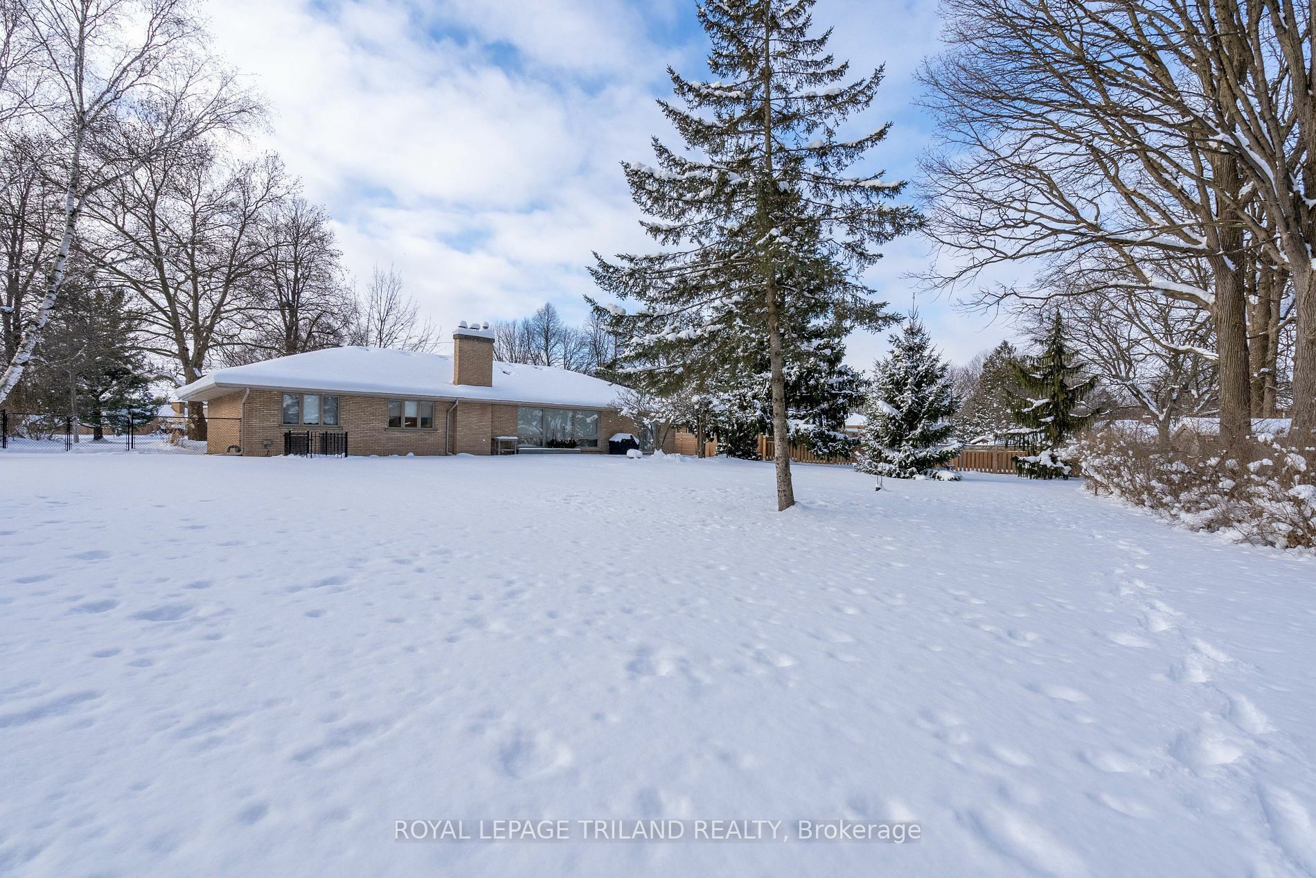 Property Photo:  71 Kingsford Cres  ON N6C 4E5 