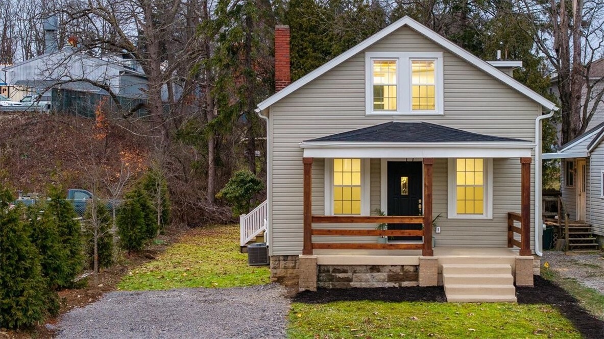 Property Photo:  3608 Bakerstown Rd  PA 15007 