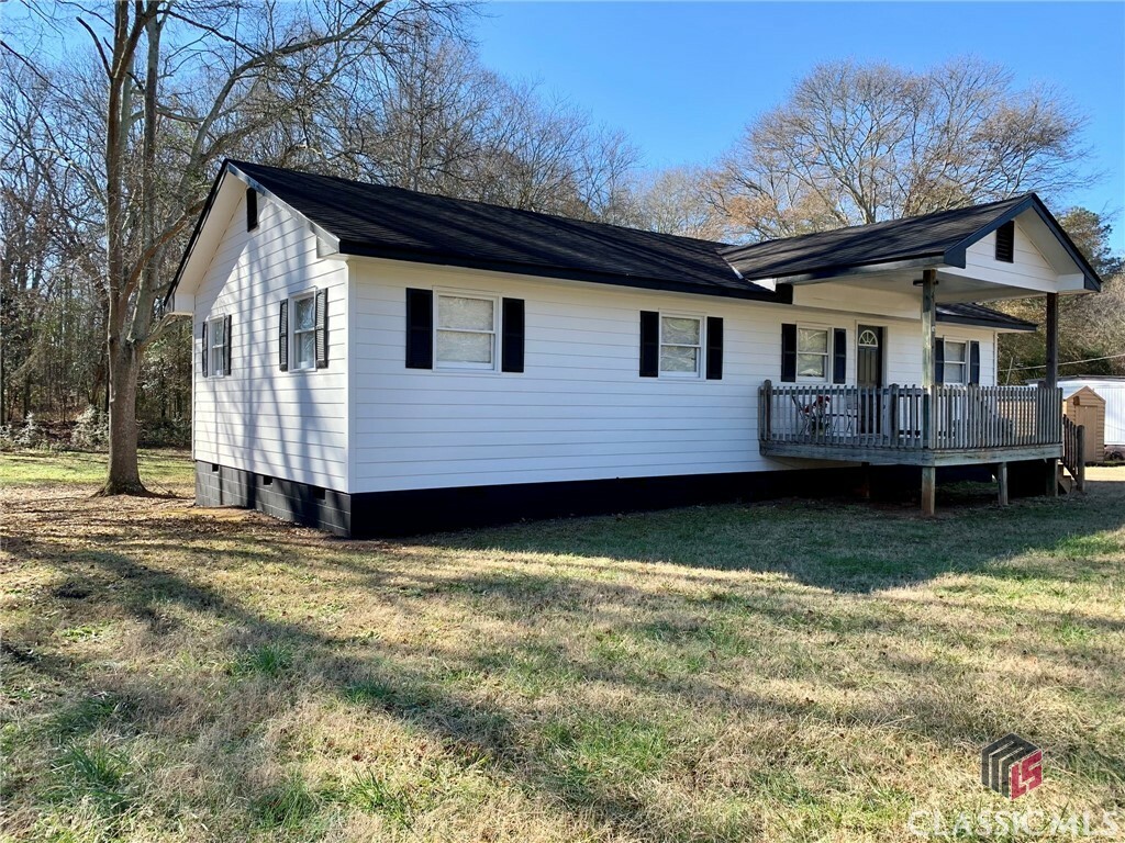 Property Photo:  287 Pine Street  GA 30633 