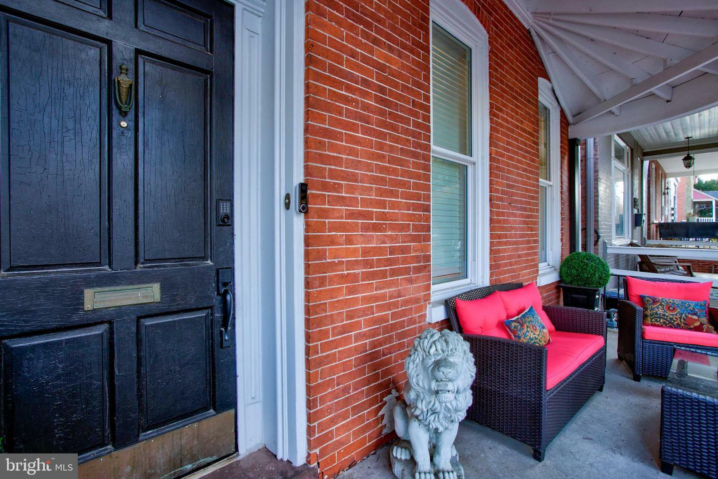 Property Photo:  607 N Lime Street  PA 17602 