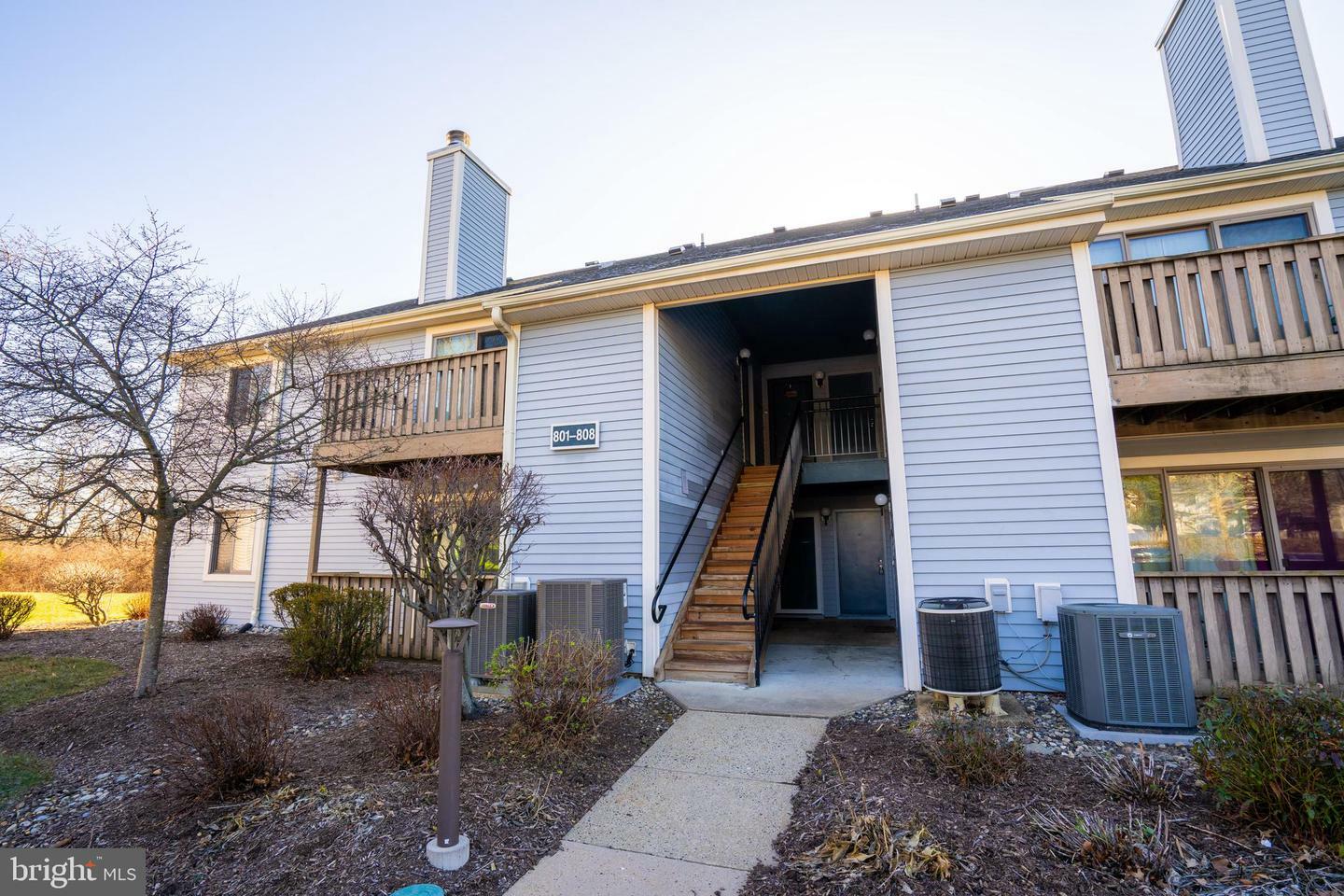 Property Photo:  807 Aspen Drive  NJ 08536 