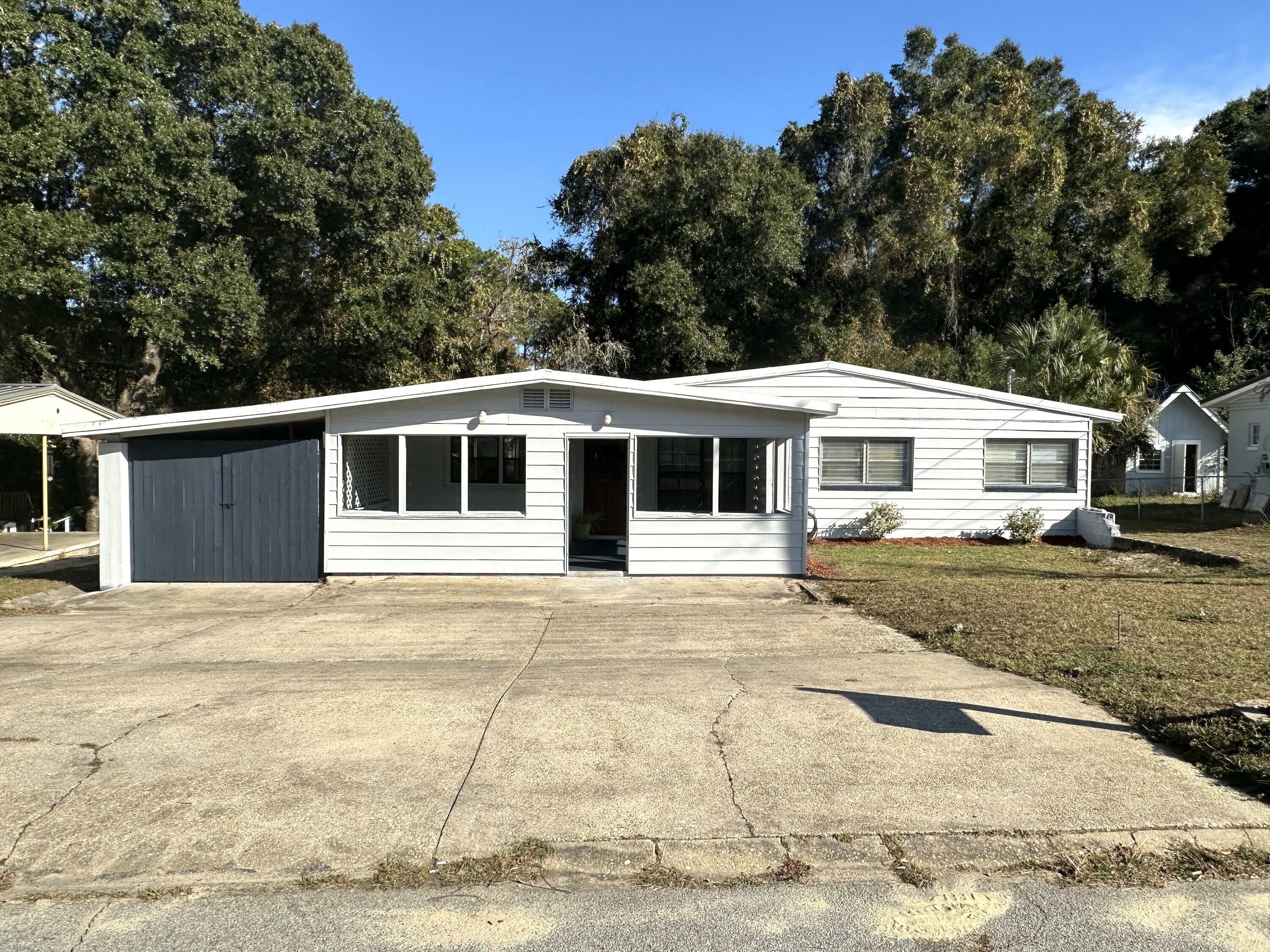 Property Photo:  108 Sikes Drive  FL 32539 