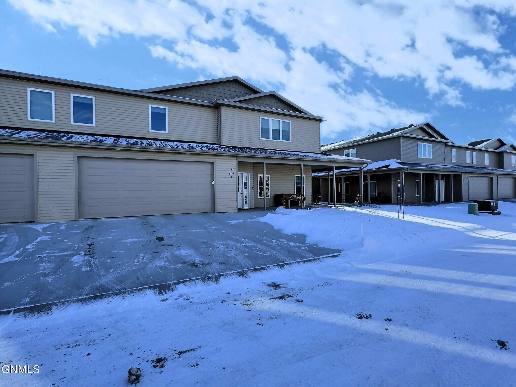 Property Photo:  805 Compass Lane  ND 58504 