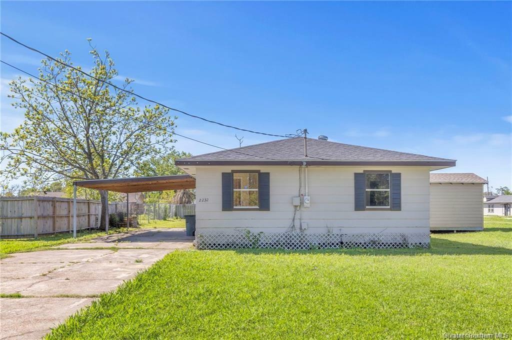 Property Photo:  2232 9th Street  LA 70601 