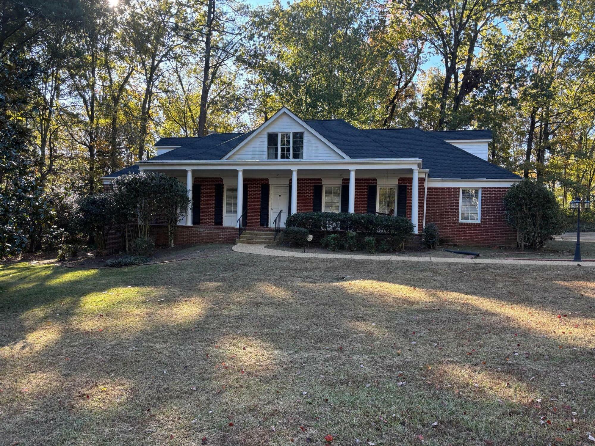 Property Photo:  605 Sherwood Road  MS 39759 