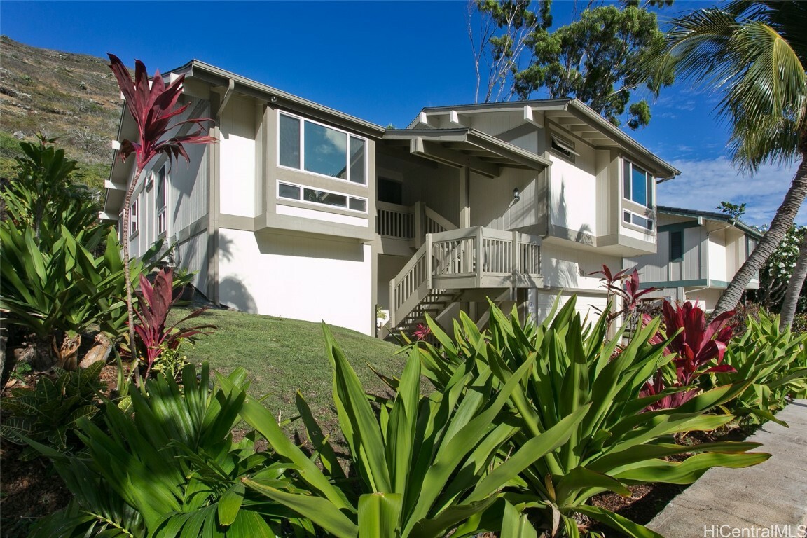 Property Photo:  1381 Kaeleku Street  HI 96825 