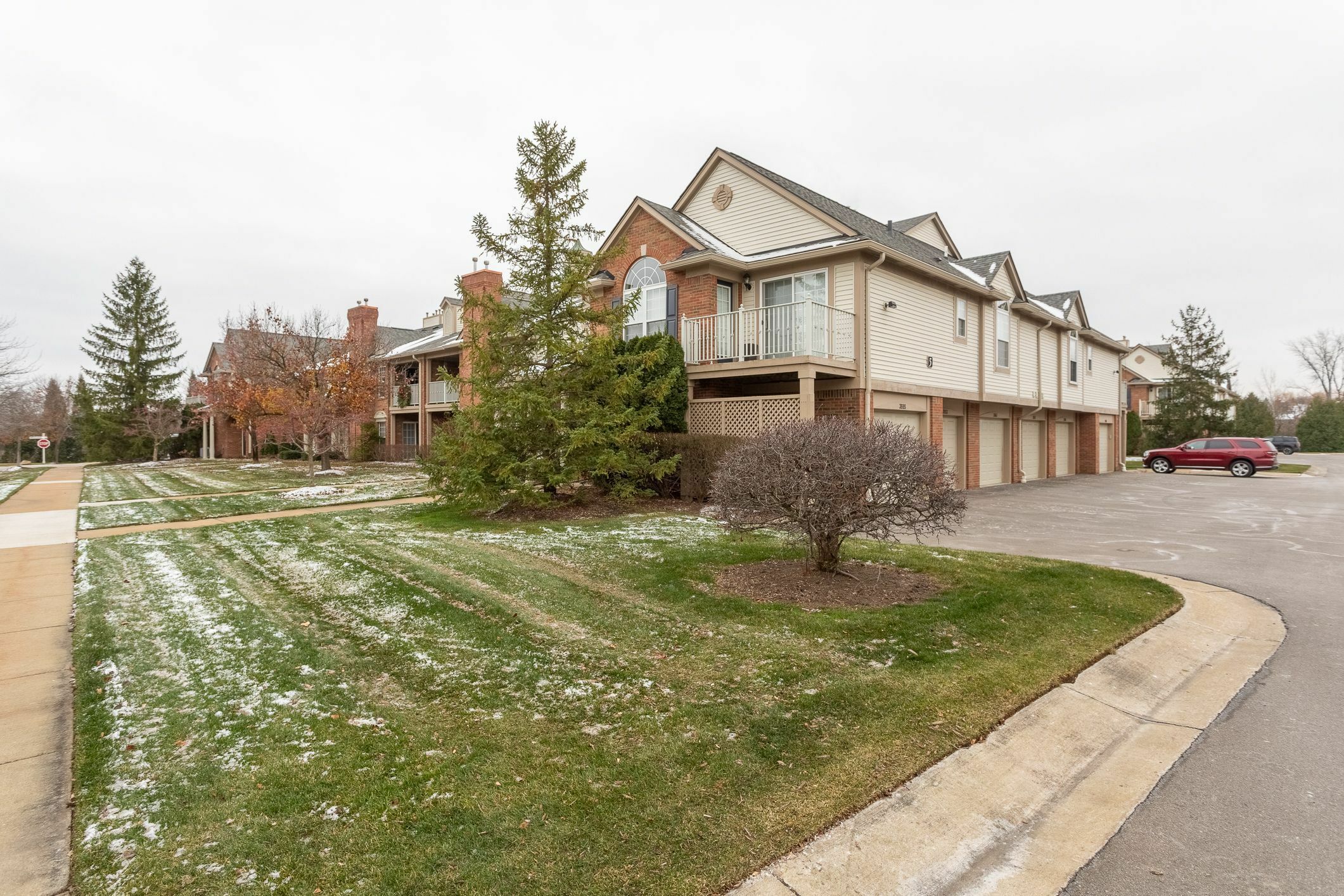 Property Photo:  3563 Oakmonte Boulevard  MI 48306 4790 