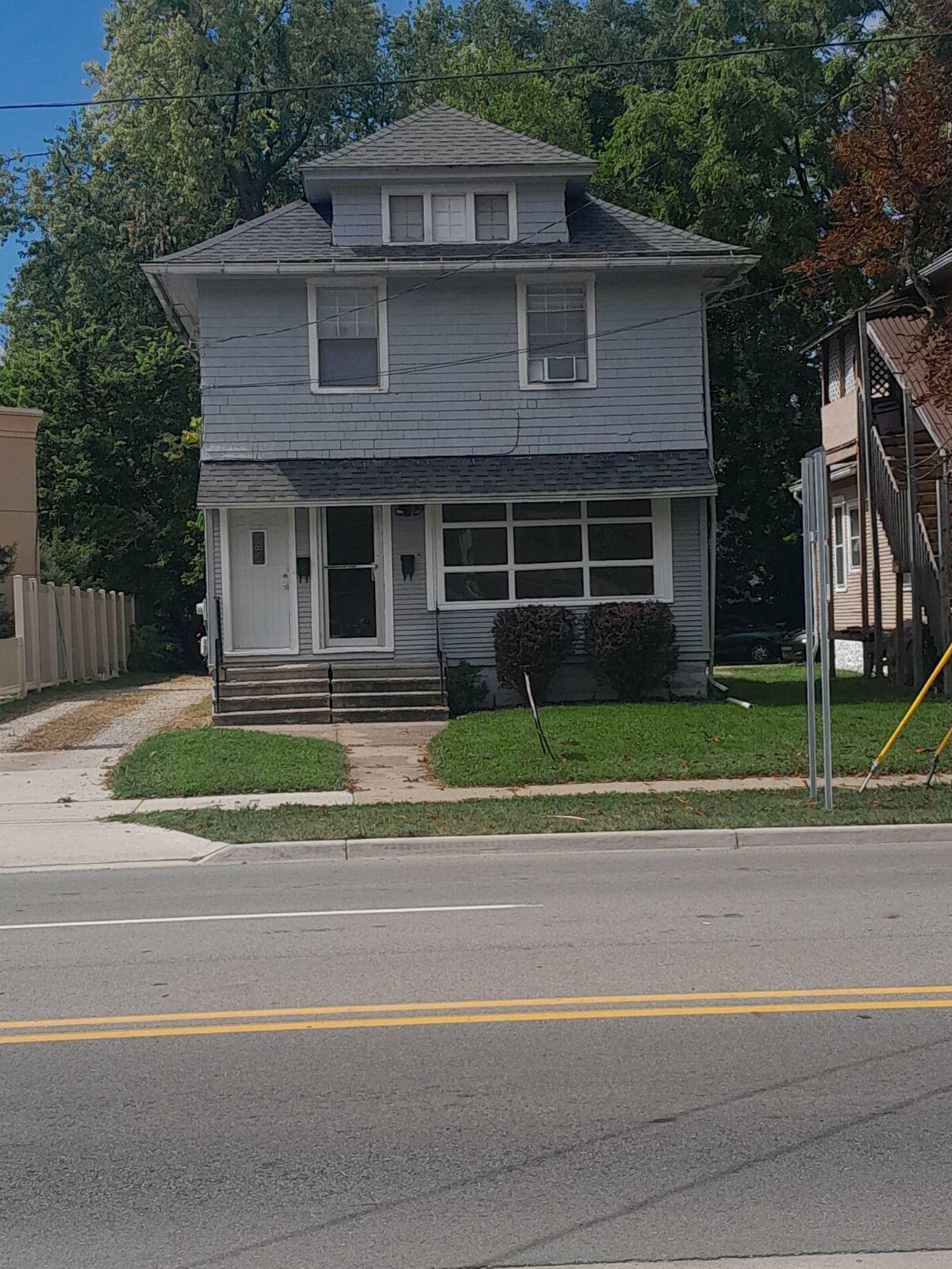 Property Photo:  410 S West Ave Avenue  MI 49201 