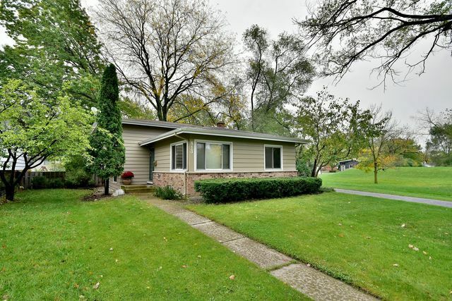 Property Photo:  813 S Berkley Avenue  IL 60126 